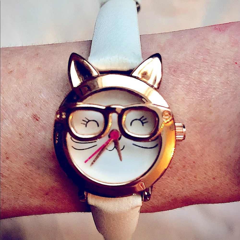Smart Kitty Face 🐱 Wrist Watch